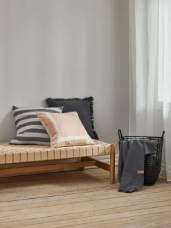 DAGLILJEPlaid polaire DAGLILJE 130x170 gris foncé