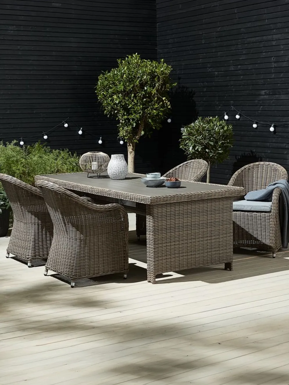 GAMMELBYGAMMELBY L225 table + 4 GAMMELBY chaises gris