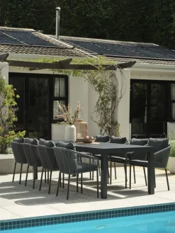 HESTEHAVETable de jardin HESTEHAVE l95xL205/275 noir