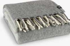 LUNDKARSEPlaid en laine LUNDKARSE 130x170 gris/beige