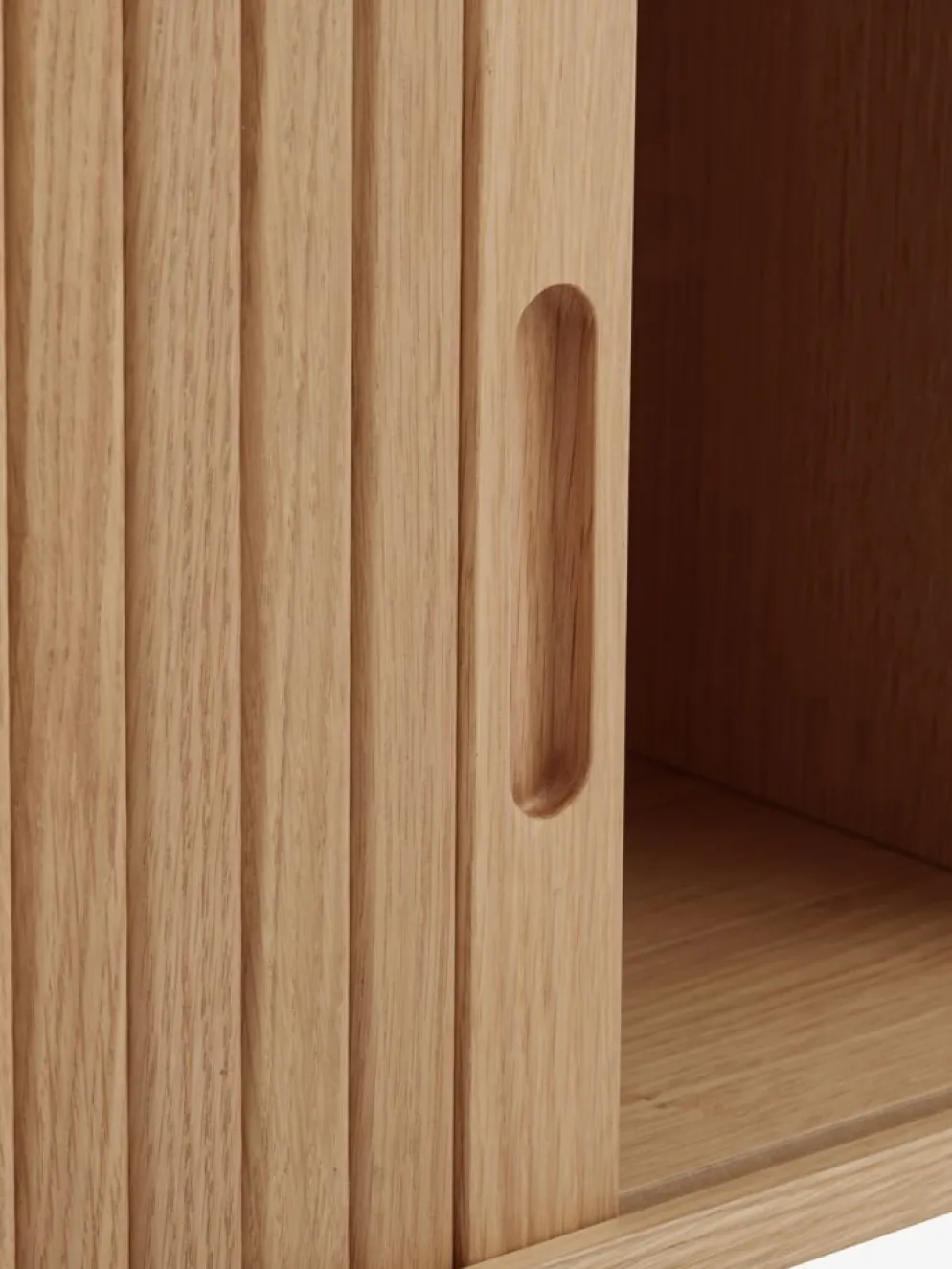 LYNGVIGMeuble TV LYNGVIG 120cm 2 portes tambours chêne naturel