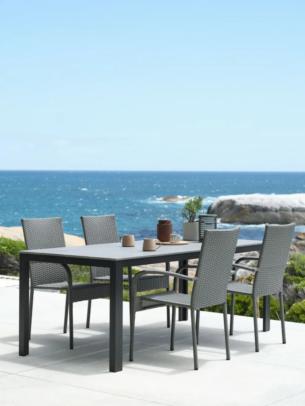 MARIELYST + GUDHJEMMARIELYST L205 table + 4 GUDHJEM chaises gris