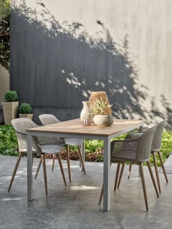 MARIELYSTTable de jardin MARIELYST l90xL205 beige