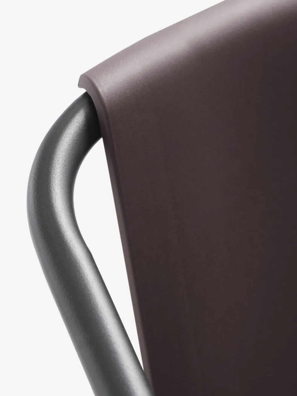 MODUMChaise empilable MODUM aubergine
