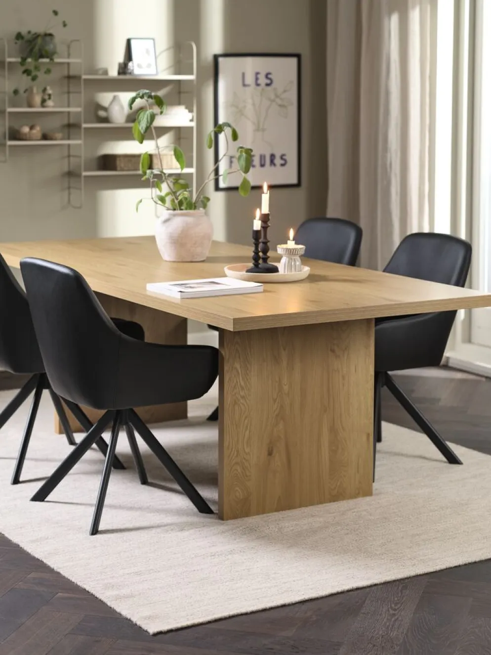 MUNKEBY + ROSTRUPMUNKEBY L220 table colo. chêne + 4 ROSTRUP chaises noir