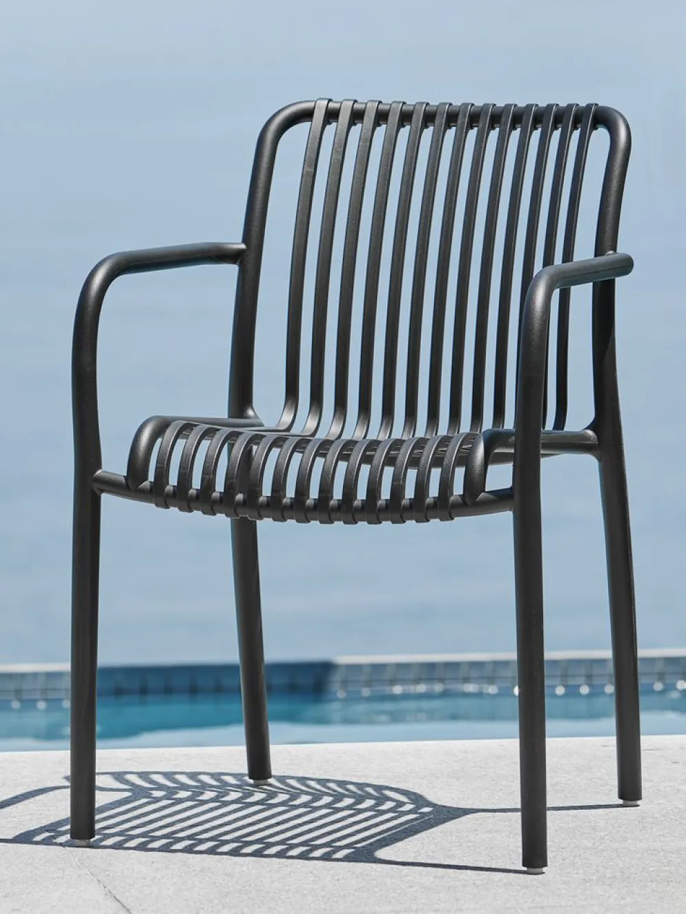 NABBENChaise empilable NABBEN noir