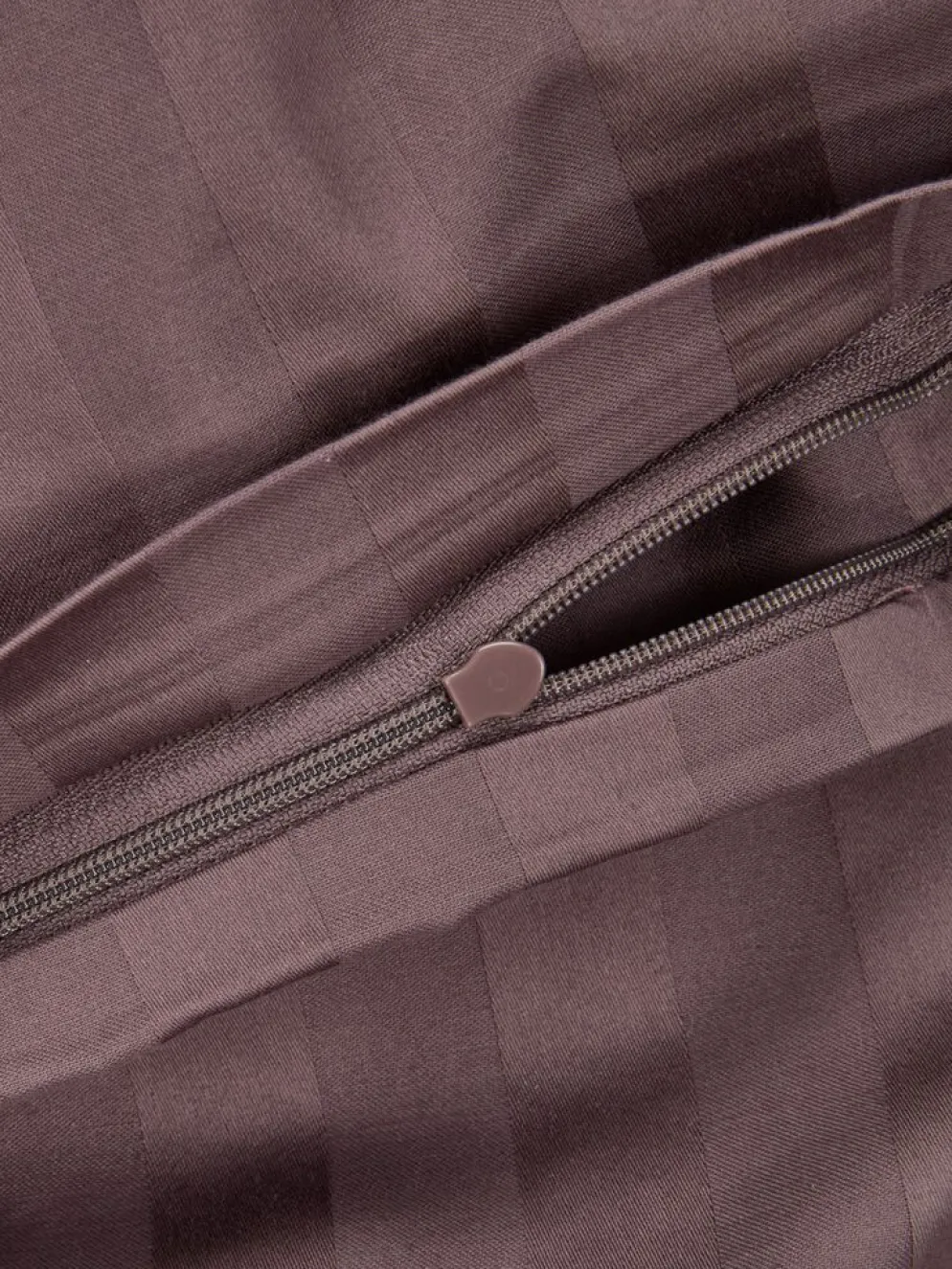NELLGoldParure de lit en satin NELL 240x220 raisin poudré
