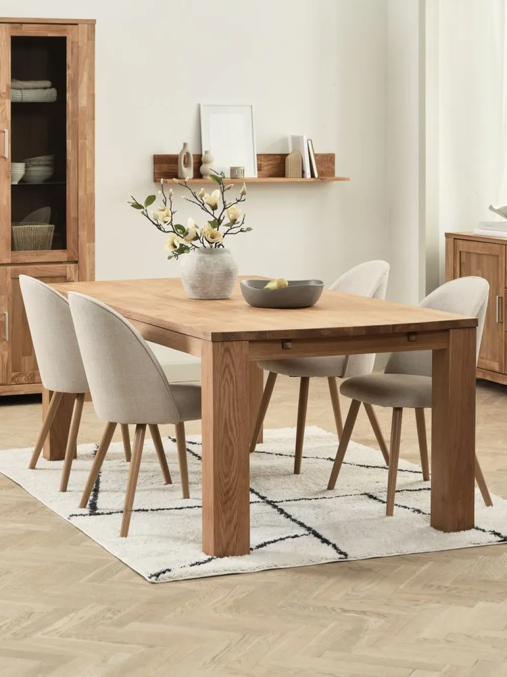 OLDE + THORUPOLDE L200 table chêne naturel + 4 THORUP chaises beige