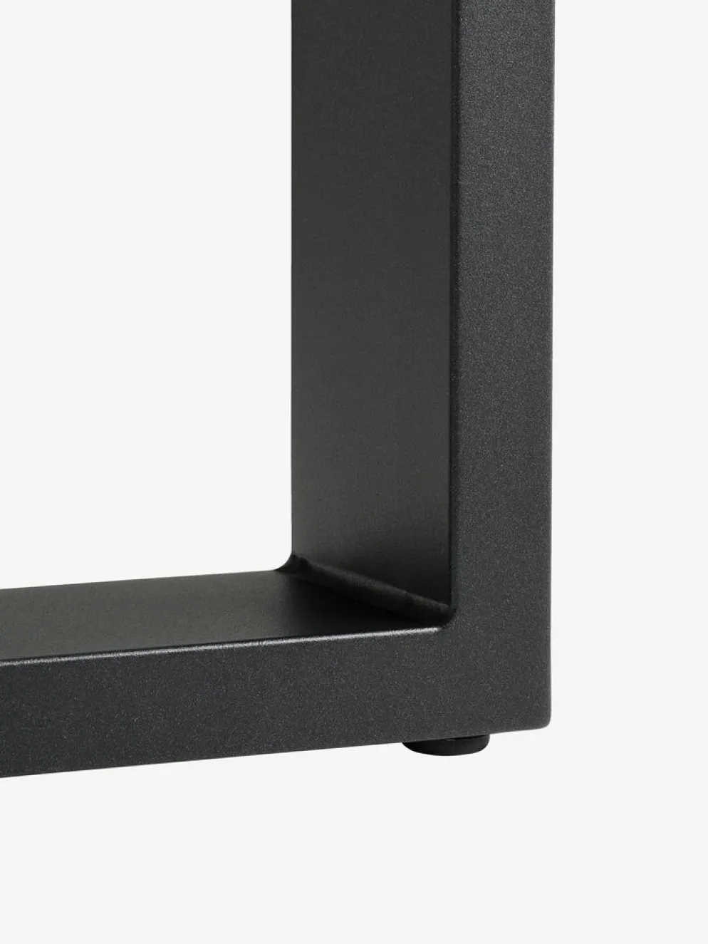 SONNERUP + INGSTRUPSONNERUP L215 table gris + 4 INGSTRUP chaises noir