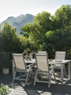 SONNERUP + LOMMASONNERUP L215 table + 4 LOMMA chaises beige