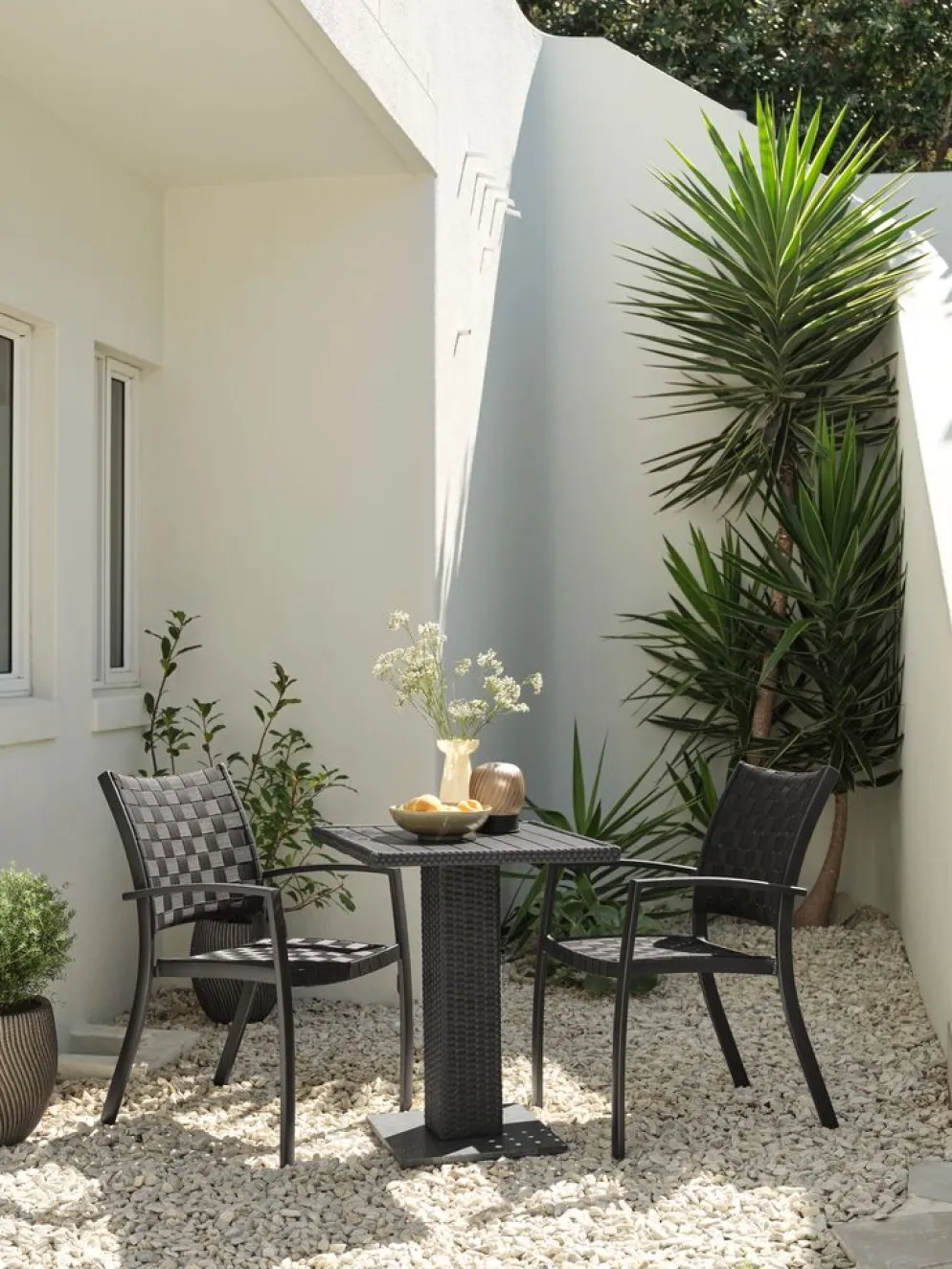 THY + GLOMFJORDTHY L60 table + 2 GLOMFJORD chaises noir