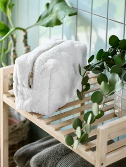 TORHAMNTrousse de toilette TORHAMN blanc cassé