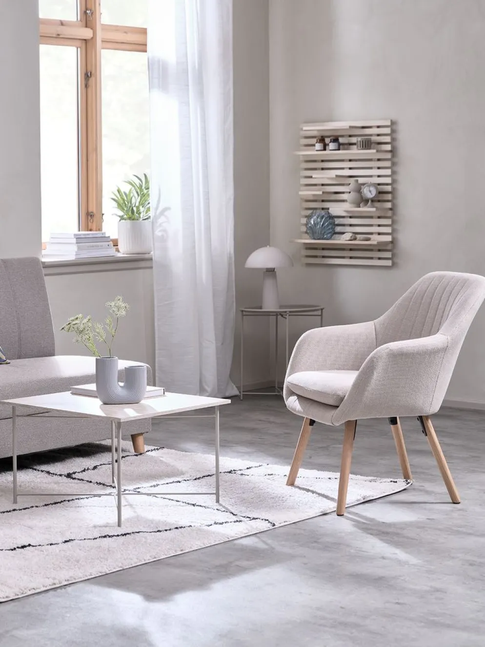 UDSBJERGFauteuil UDSBJERG tissu beige/chêne
