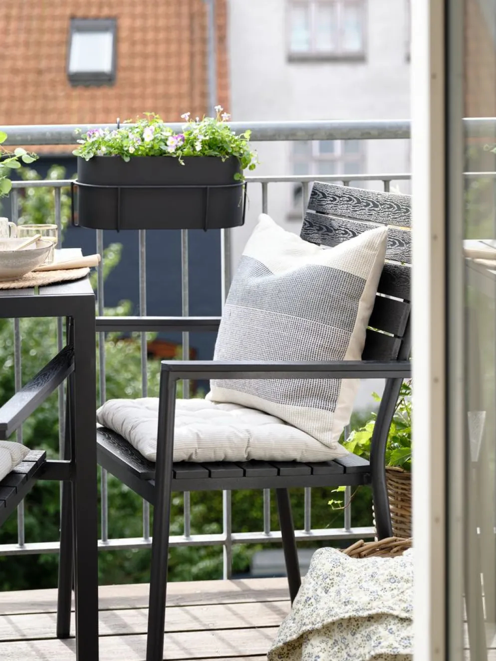 UGLEBalconnière UGLE l23xL37xH22 noir