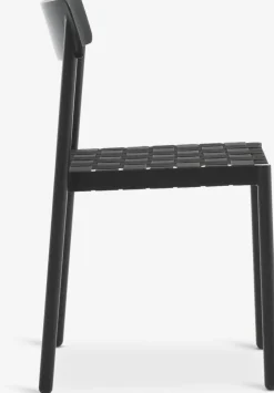 VRAADAL + HAGLEBUVRAADAL L62 table eucalyptus + 2 HAGLEBU chaises noir