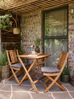 VRAADAL + VRAADALVRAADAL L62 table + 2 VRAADAL chaises eucalyptus